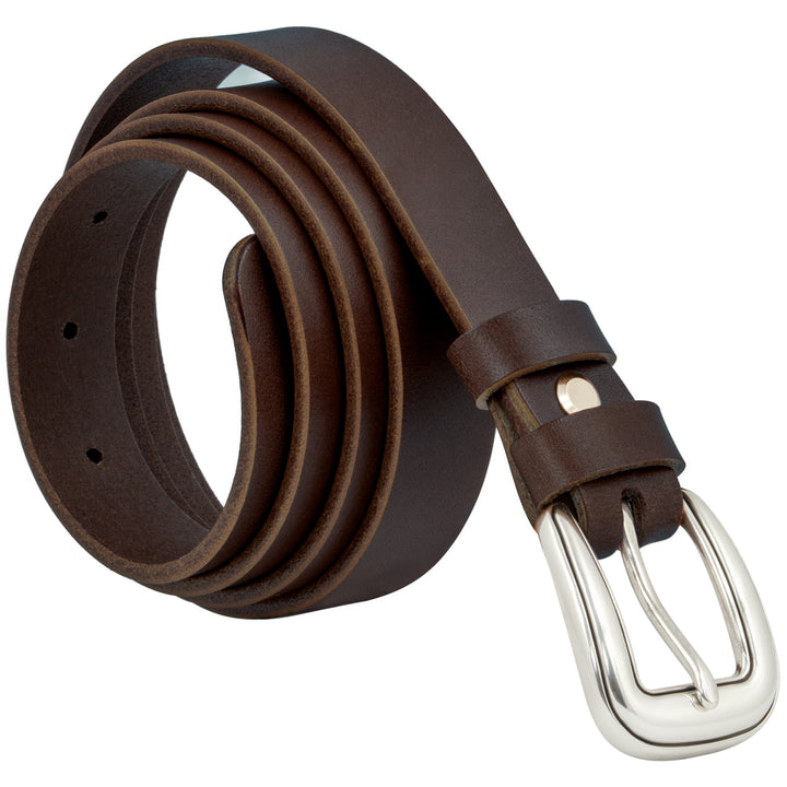 Aufgerollter, dunkelbrauner Ledergürtel mit markanter, silberner Schnalle #color_braun