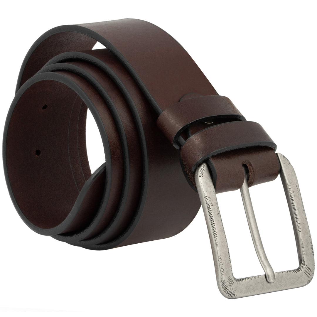 Aufgerollter, brauner Ledergürtel mit markanter, silberner Schnalle #color_braun