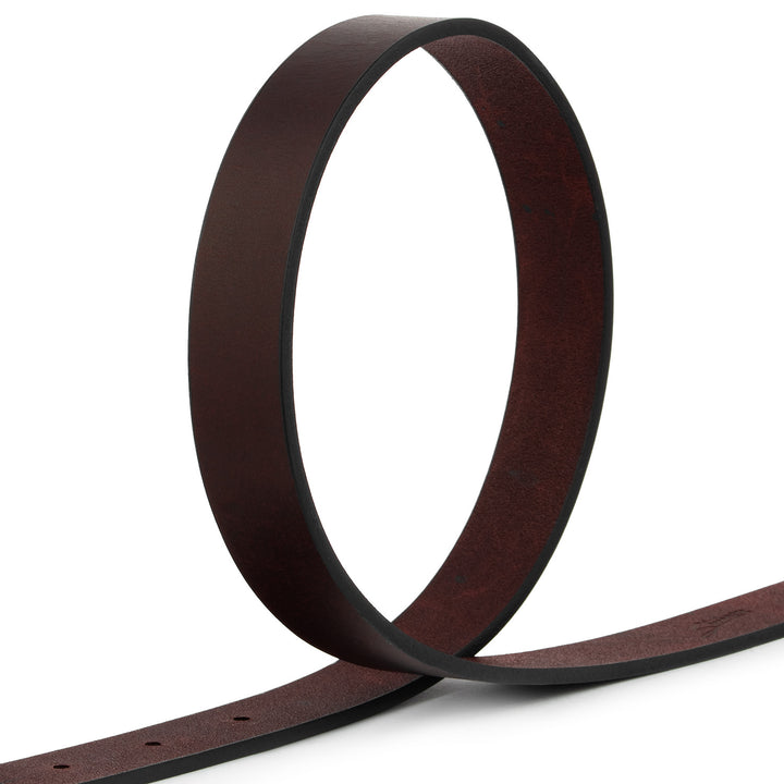 Looping artige Schlaufe eines Gürtelriemens aus braunem Leder #color_braun