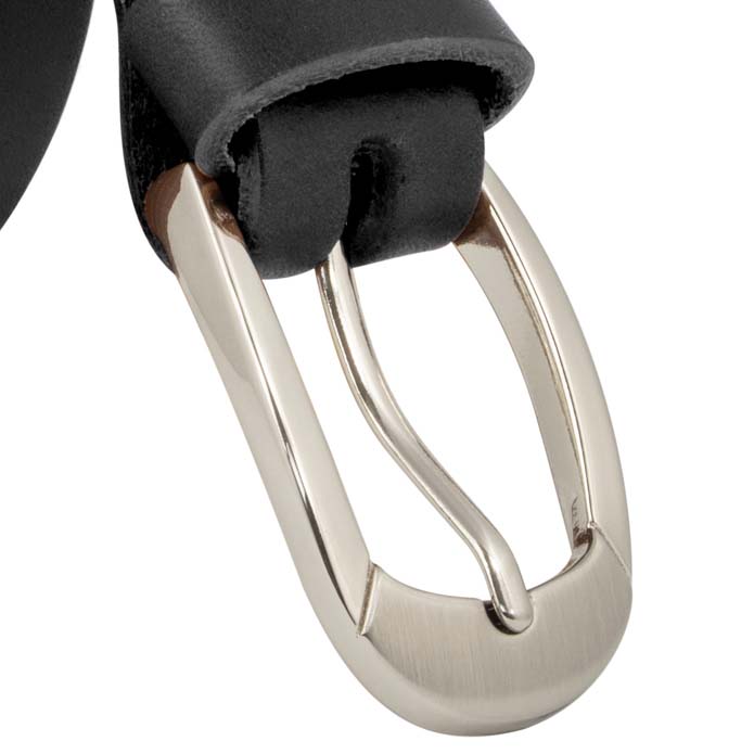 Nahaufnahme schmale, silberne Gürtelschnalle an schwarzem Lederriemen #color_schwarz