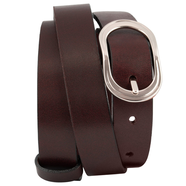 Dunkelbrauner Ledergürtel aufgerollt mit rundlicher Silberschnalle #color_braun