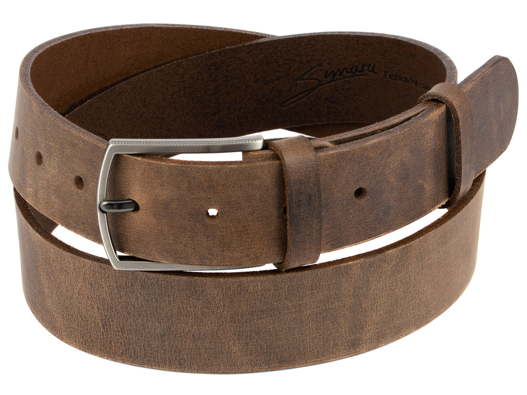 Aufgerollter, brauner Ledergürtel im Used-Look mit silberner Schnalle #color_braun-used