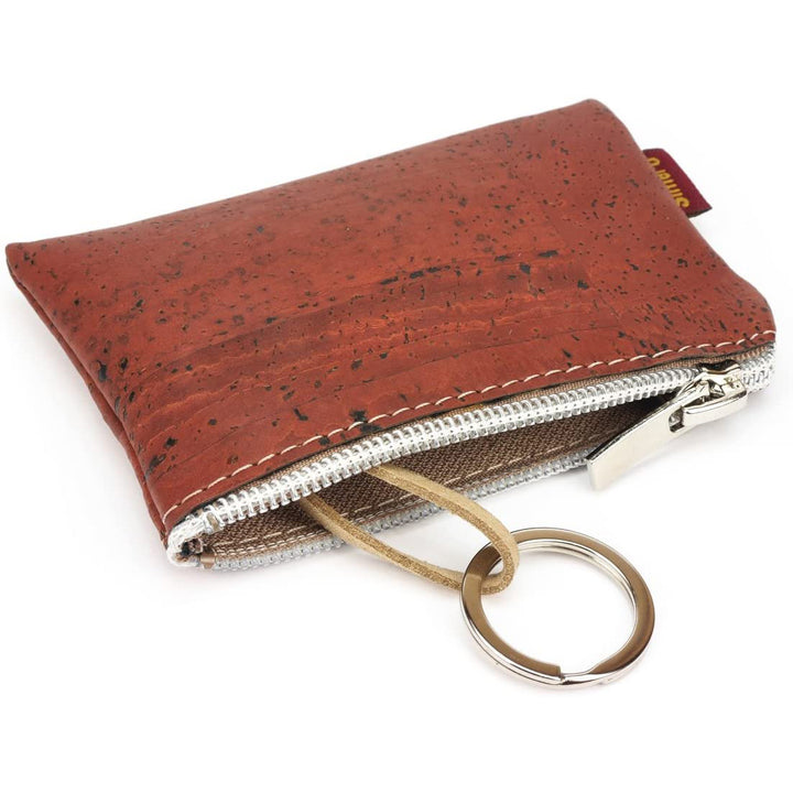 Rote Schlüsseltasche aus Kork mit Reißverschluss und einem Schlüsselring