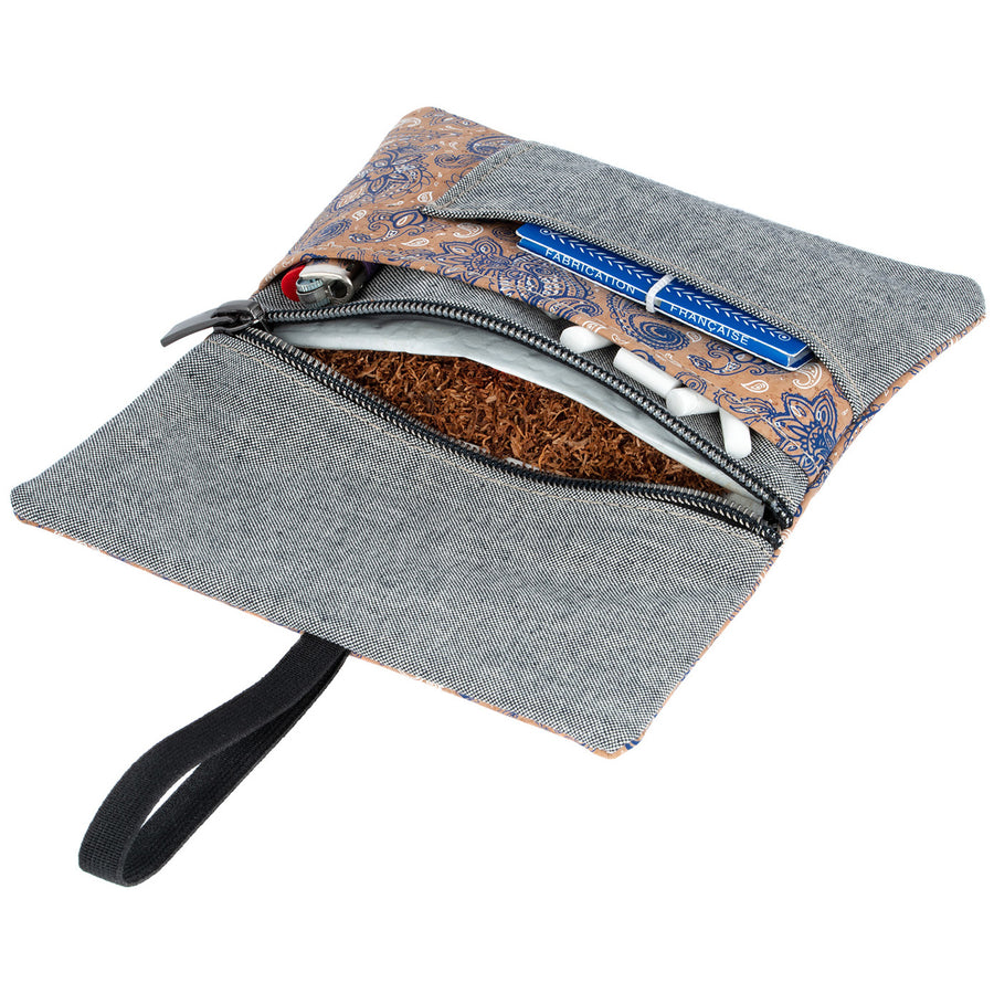 Offene Tabaktasche aus hellgrauem Stoff und hellem Kork mit Blumenmuster mit Inhalt #color_bandana-grau