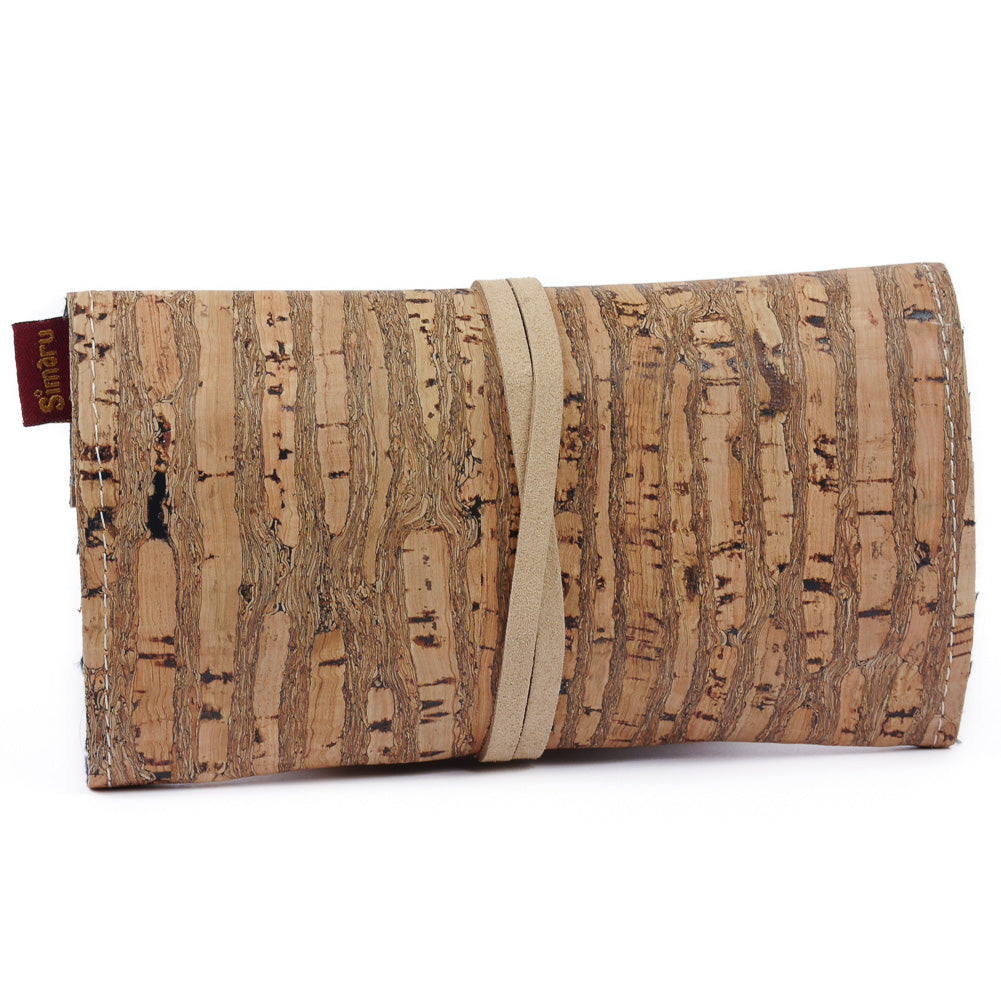 Geschlossene Tabaktasche aus hellem Kork mit Verschlussband #color_raizes