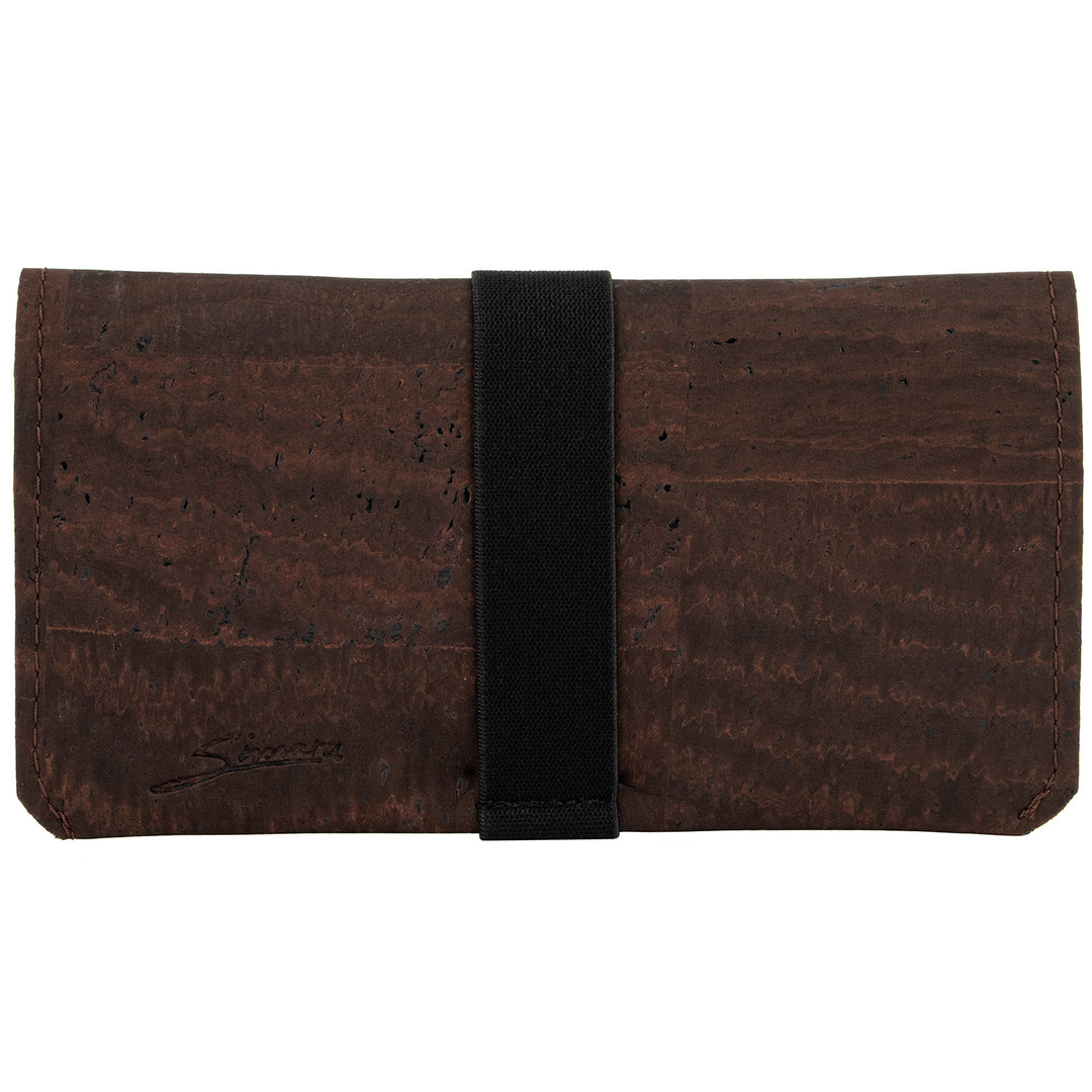 Geschlossene Tabaktasche aus braunem Kork mit elastischem Gummibandverschluss  #color_braun
