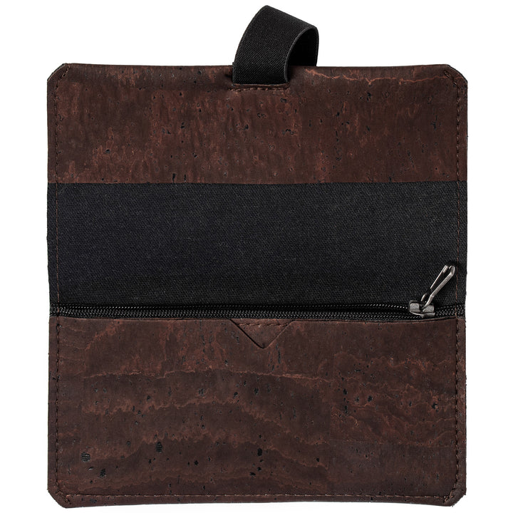 Braune Tabaktasche aus Kork geöffnet und ohne Inhalt #color_braun
