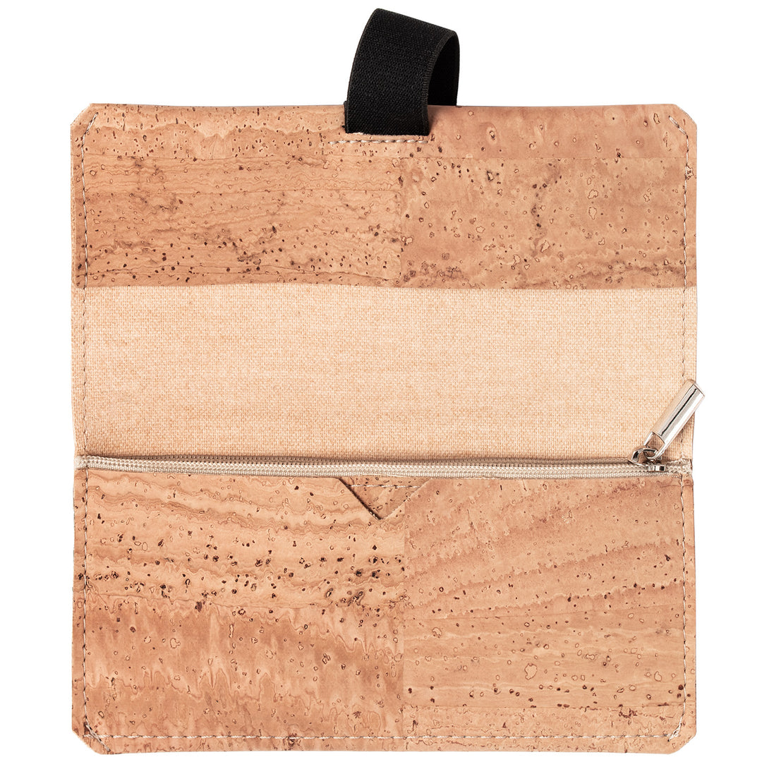 Tabaktasche aus hellem Kork geöffnet und ohne Inhalt #color_beige