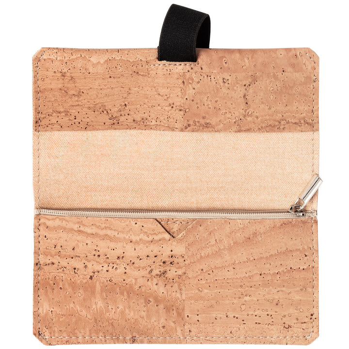 Tabaktasche aus hellem Kork geöffnet und ohne Inhalt #color_beige