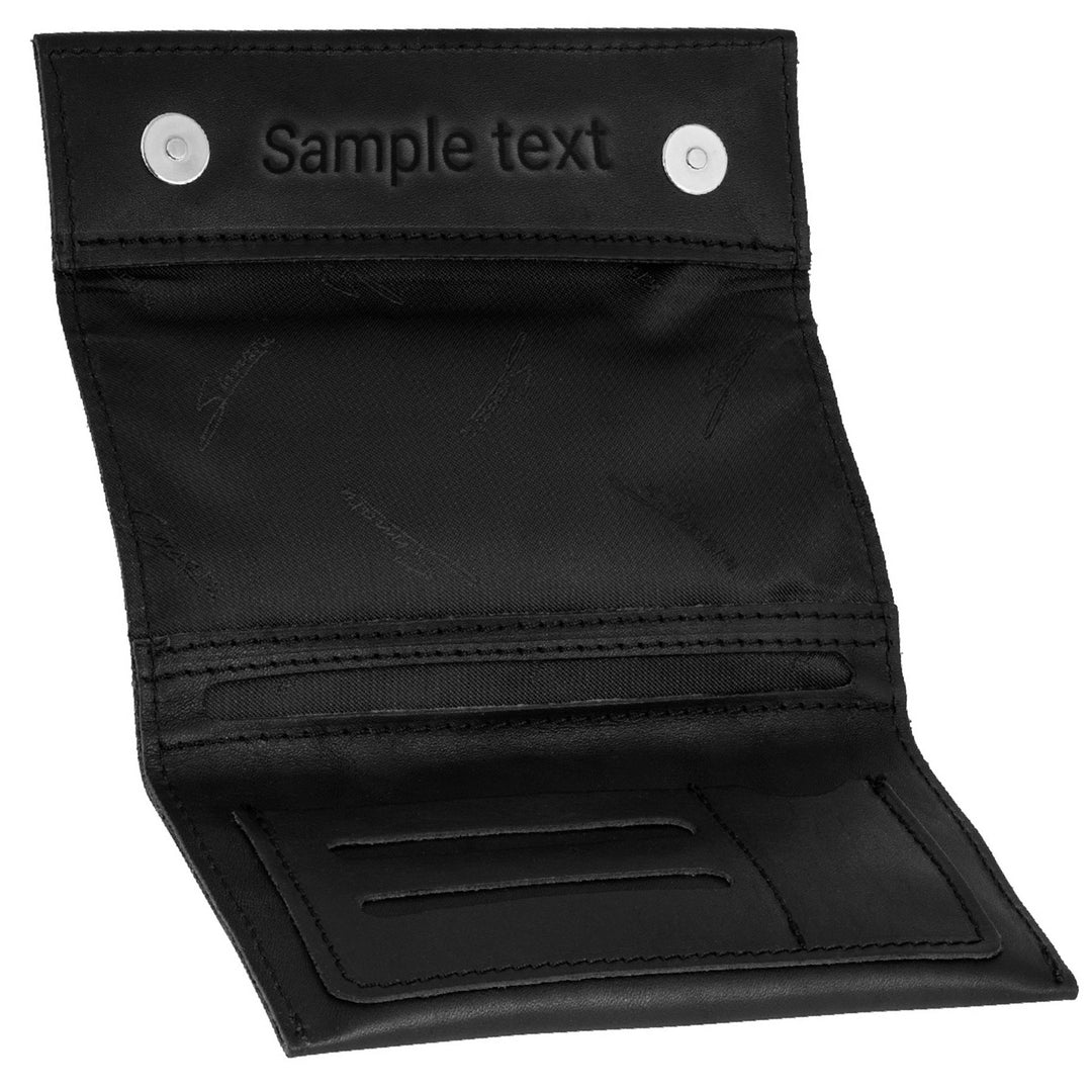 Schwarze Ledertabaktasche mit Druckknopfverschluss und mit Gravur innen und ohne Inhalt #color_schwarz