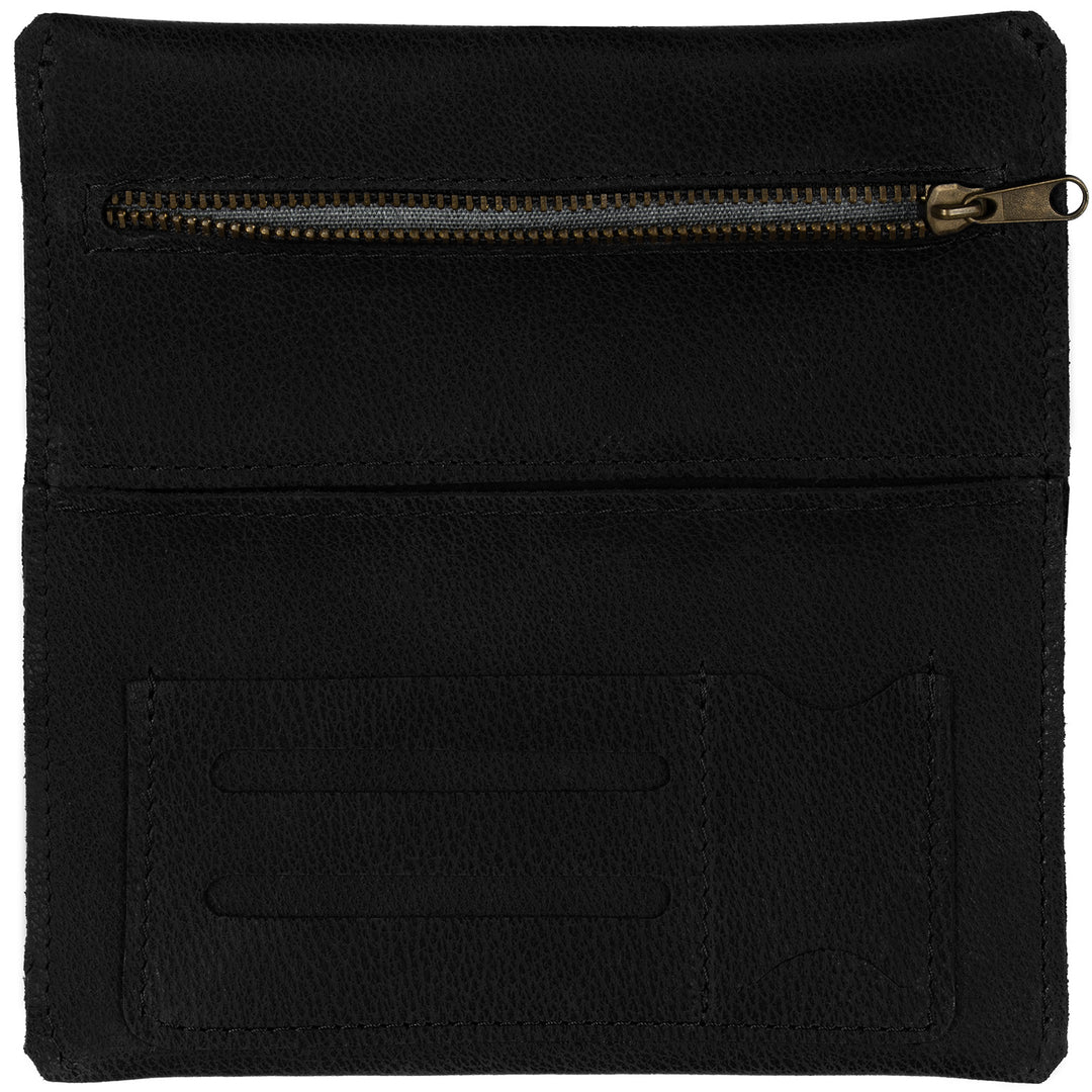 Geöffnete Tabaktasche aus schwarze Leder mit Reißverschlussfach und weiteren Fächern für Zubehör #color_schwarz