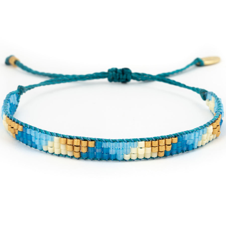 Armband mit 3 Reihen Glasperlen in blau, weiß, gold gemustert